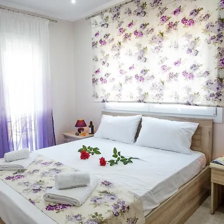 Kaiafas Luxury Philoxenia Apartment Nea Peramos (Macedonia)